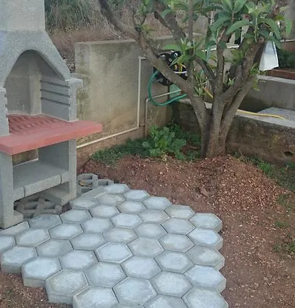 Apartments Lukoran *