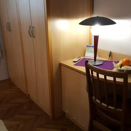 Apartamento Apartments Lukoran