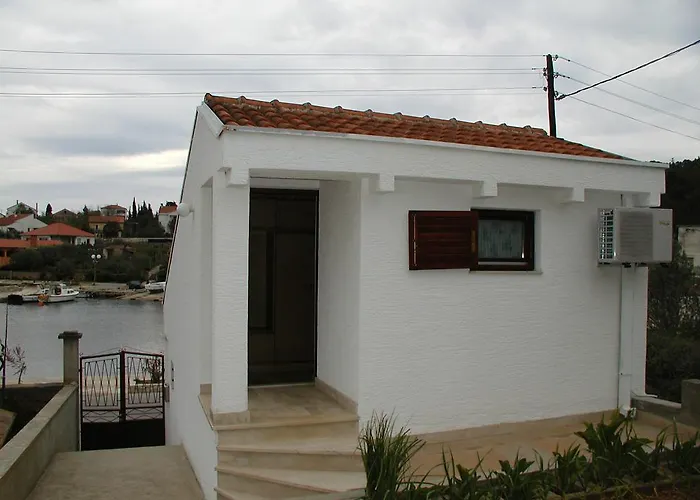 Apartments Lukoran Apartman Lukoran