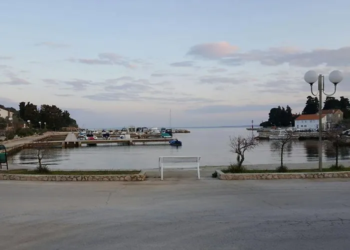 Apartments Lukoran Apartman Lukoran