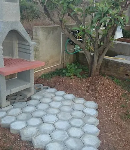 Apartments Lukoran *